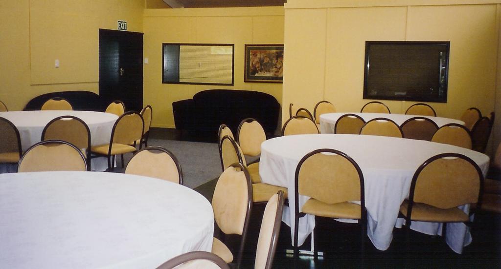 Egmont Eco Leisure Park & Backpackers Hotel New Plymouth Exterior photo