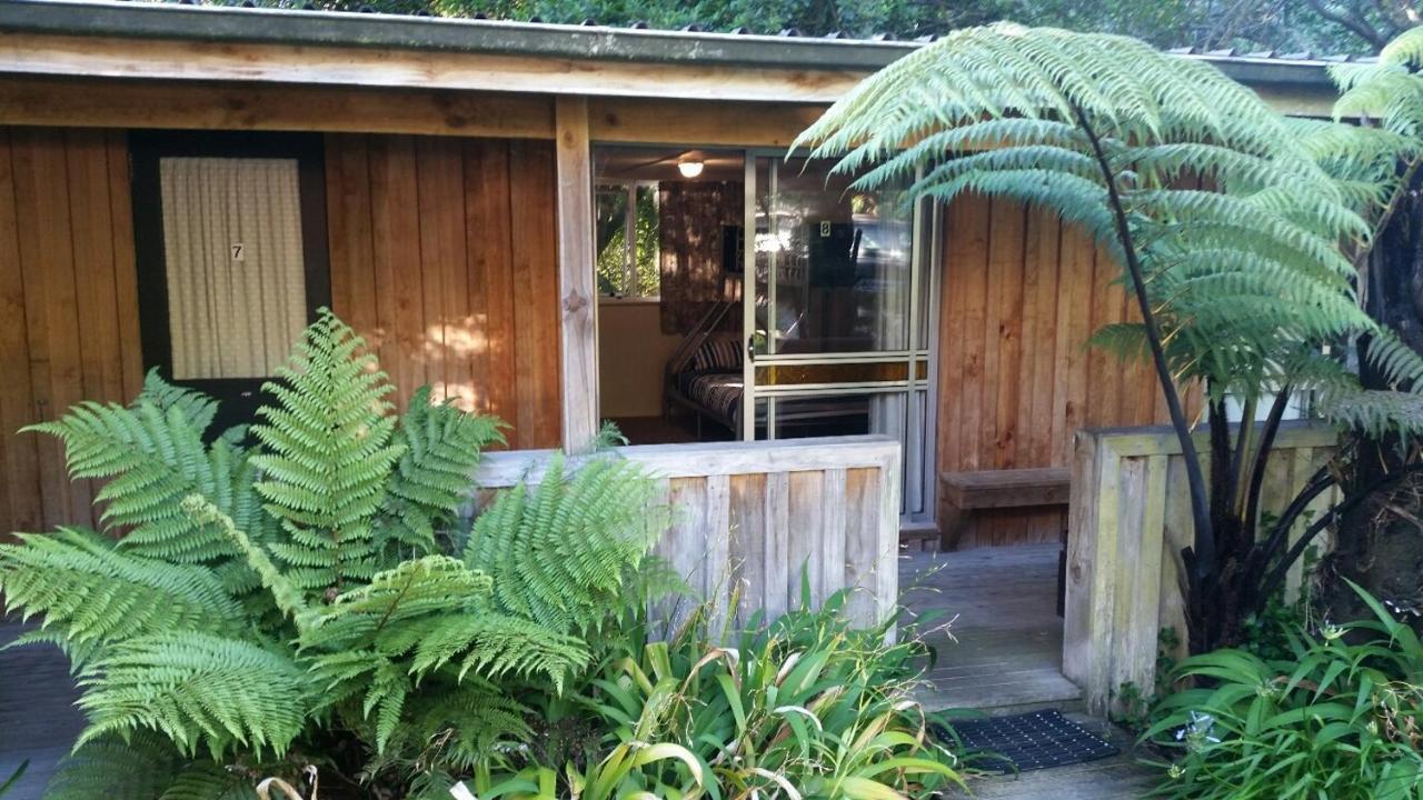 Egmont Eco Leisure Park & Backpackers Hotel New Plymouth Exterior photo
