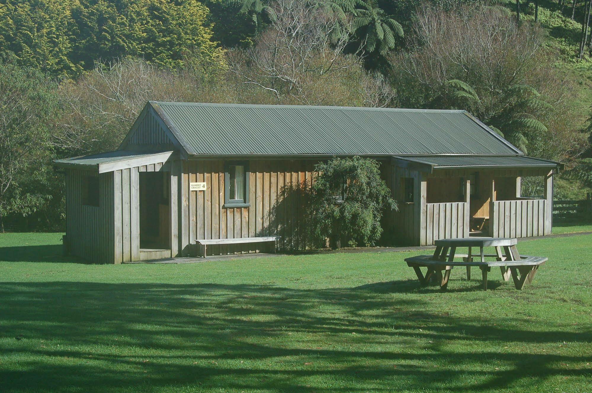 Egmont Eco Leisure Park & Backpackers Hotel New Plymouth Exterior photo